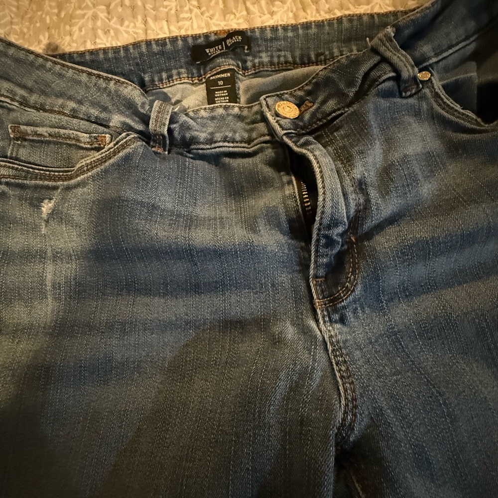 White House Black Market High Rise Distressed Skinny Blue Jeans